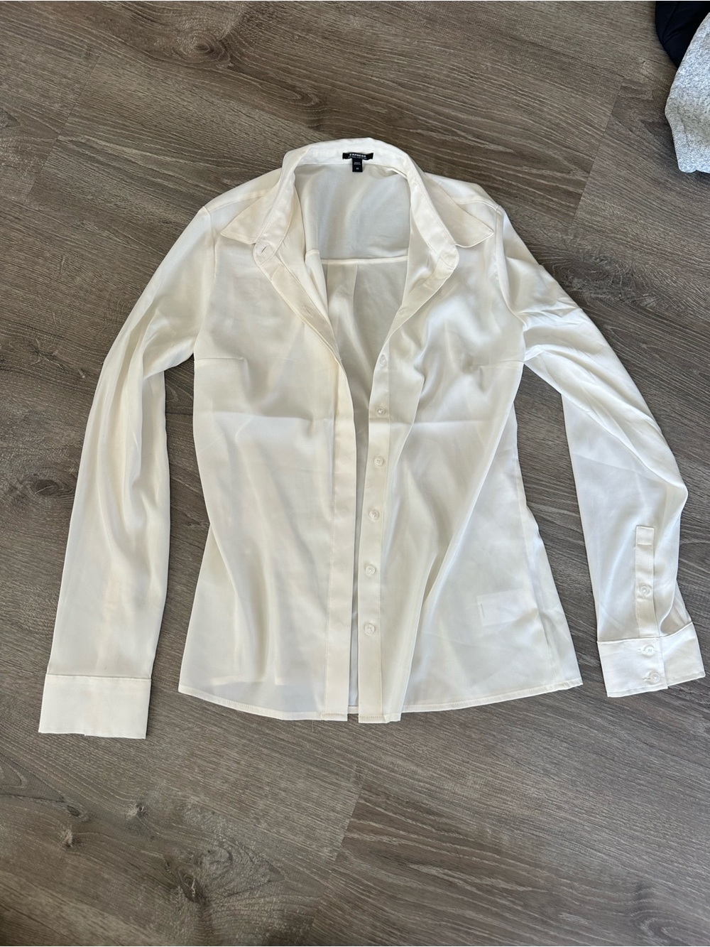 Classic Cream/White Button-Down Shirt NWOT